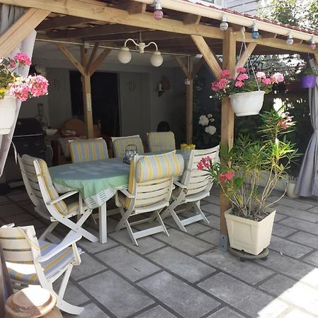 Gite Et Chambre D'Hote Saint Jacques Loches Exterior photo