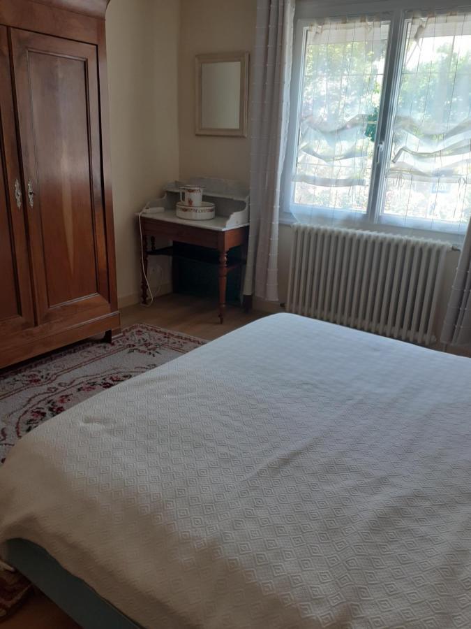 Gite Et Chambre D'Hote Saint Jacques Loches Exterior photo